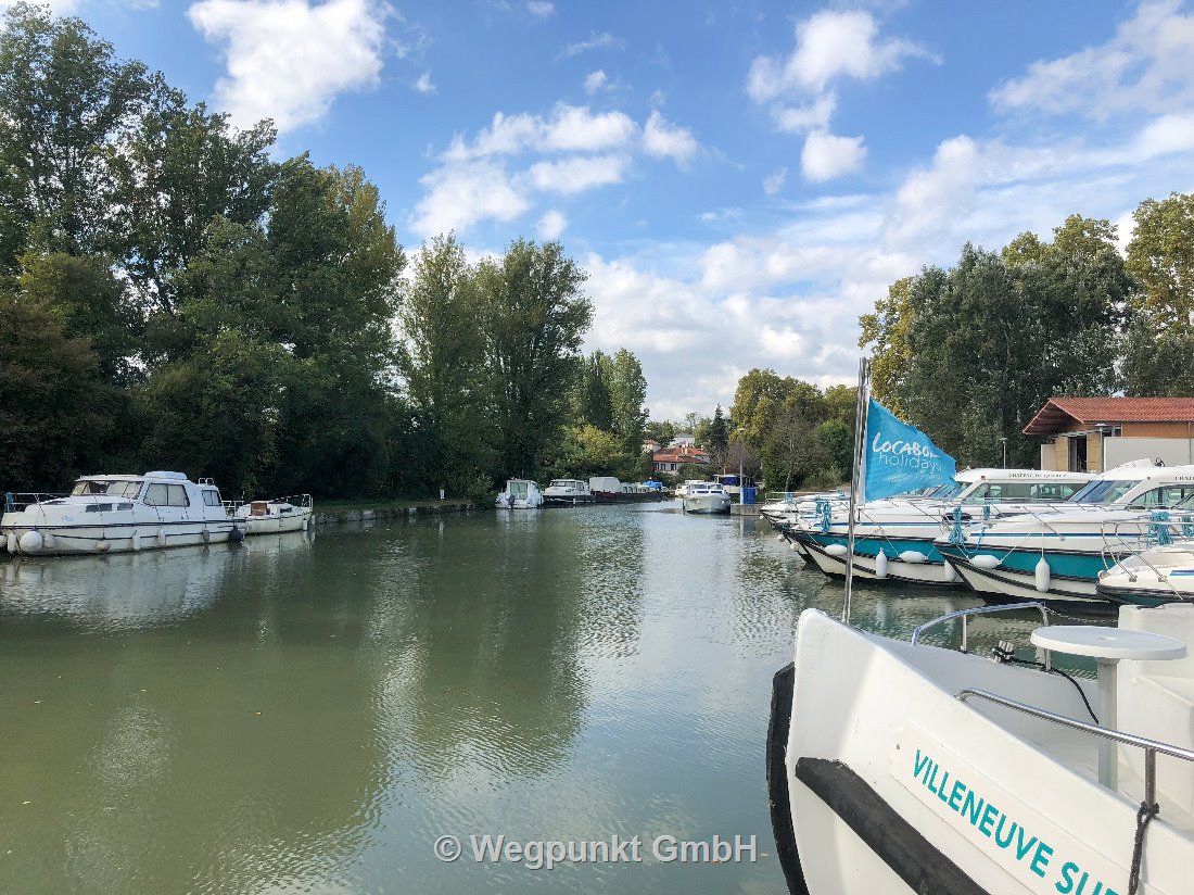 Der wunderschöne Hafen von Buzet-sur-Baise